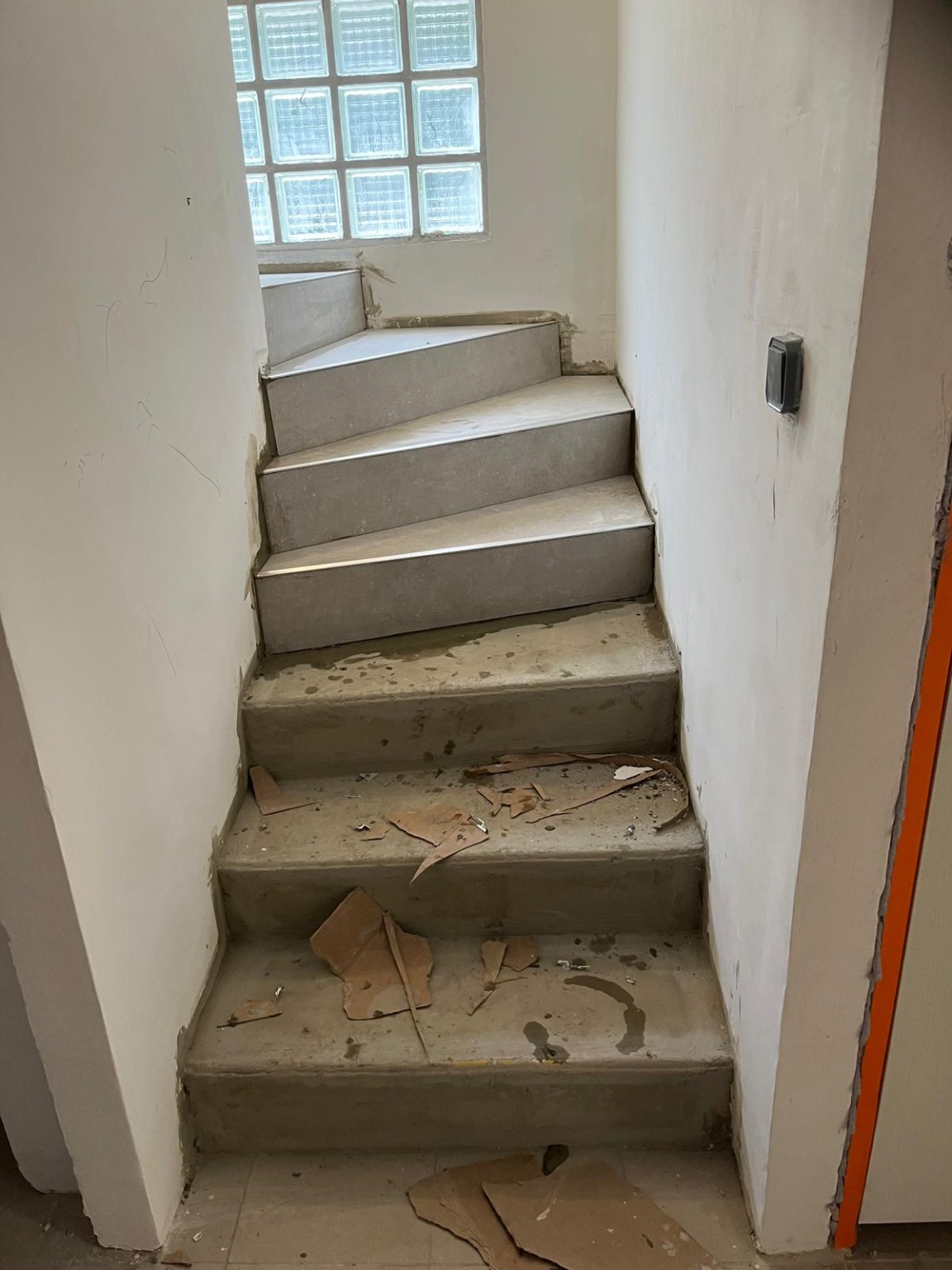 Escalier avant rénovation