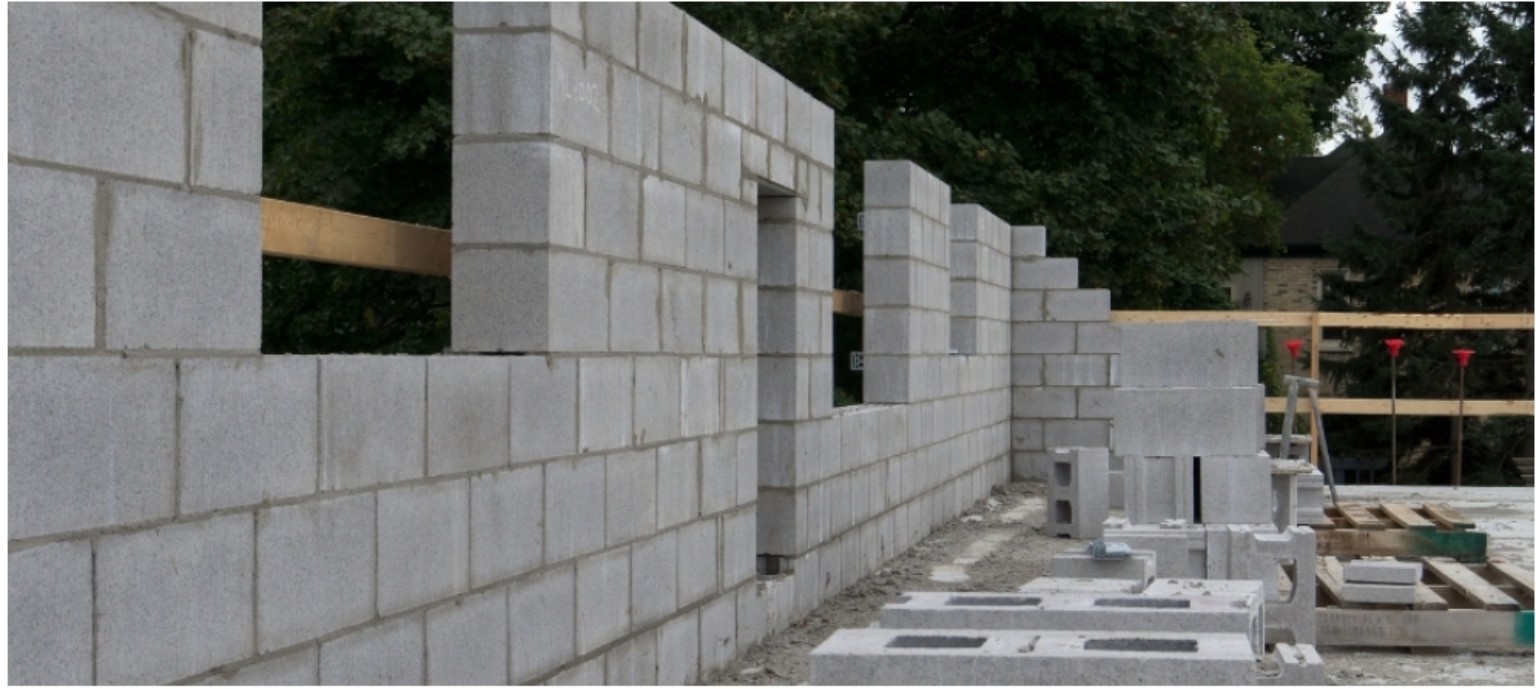 Travaux de maçonnerie en blocs